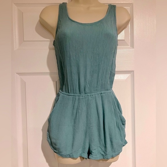 Forever 21 Teal‎ Sleeveless Romper Size Small - Picture 1 of 4